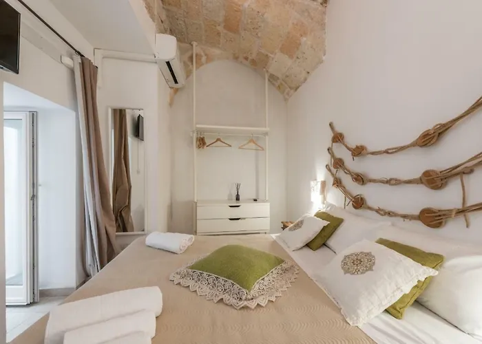 Nocleg ze śniadaniem Eremo - Housea 4*